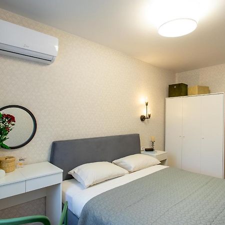 Luxury Apartment With 2 Bedrooms In The City Center Mykolajiw Exterior foto